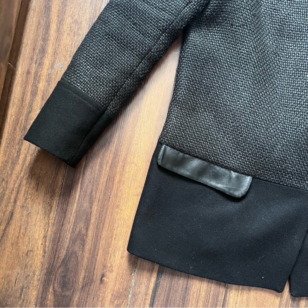 Mackage Luxury Wool and cashmere blend Asymmetrical Zip – Leather Trim – Size M - Picture 16 of 16
